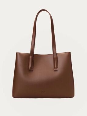 NWT - Freja New York Linnea Tote in
Pecan